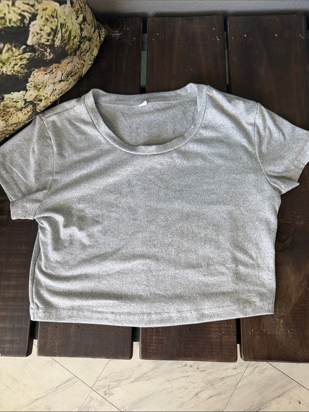 Light Gray Short Sleeve Crop Top 🤍